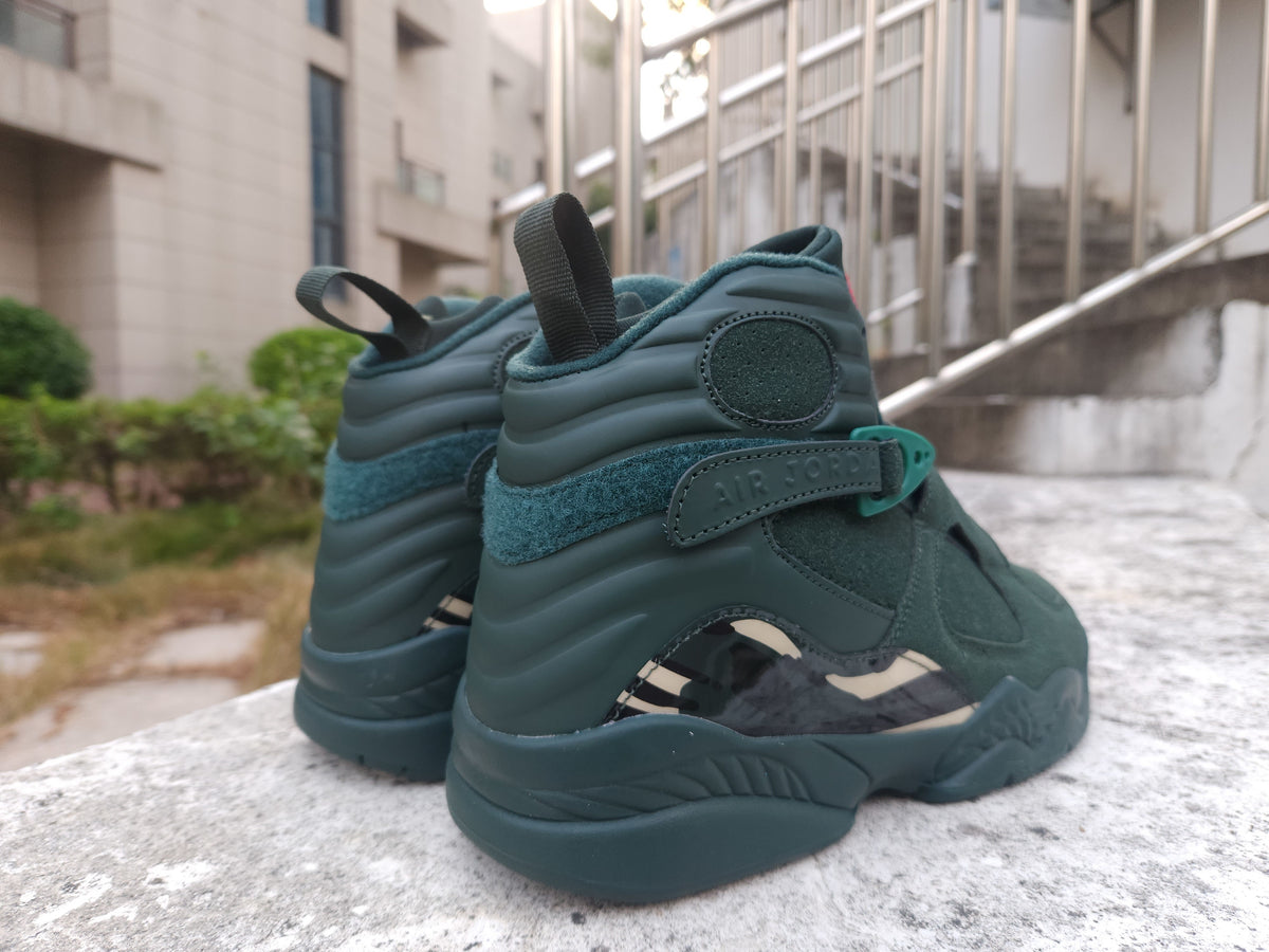 Air Jordan 8 High-Top Sneakers – Dark Green