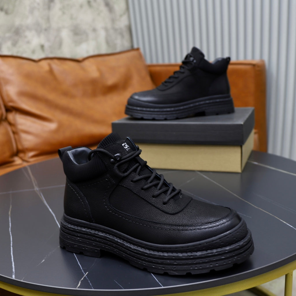 UGG Black Textured-Sole Lace-Up Ankle Boots