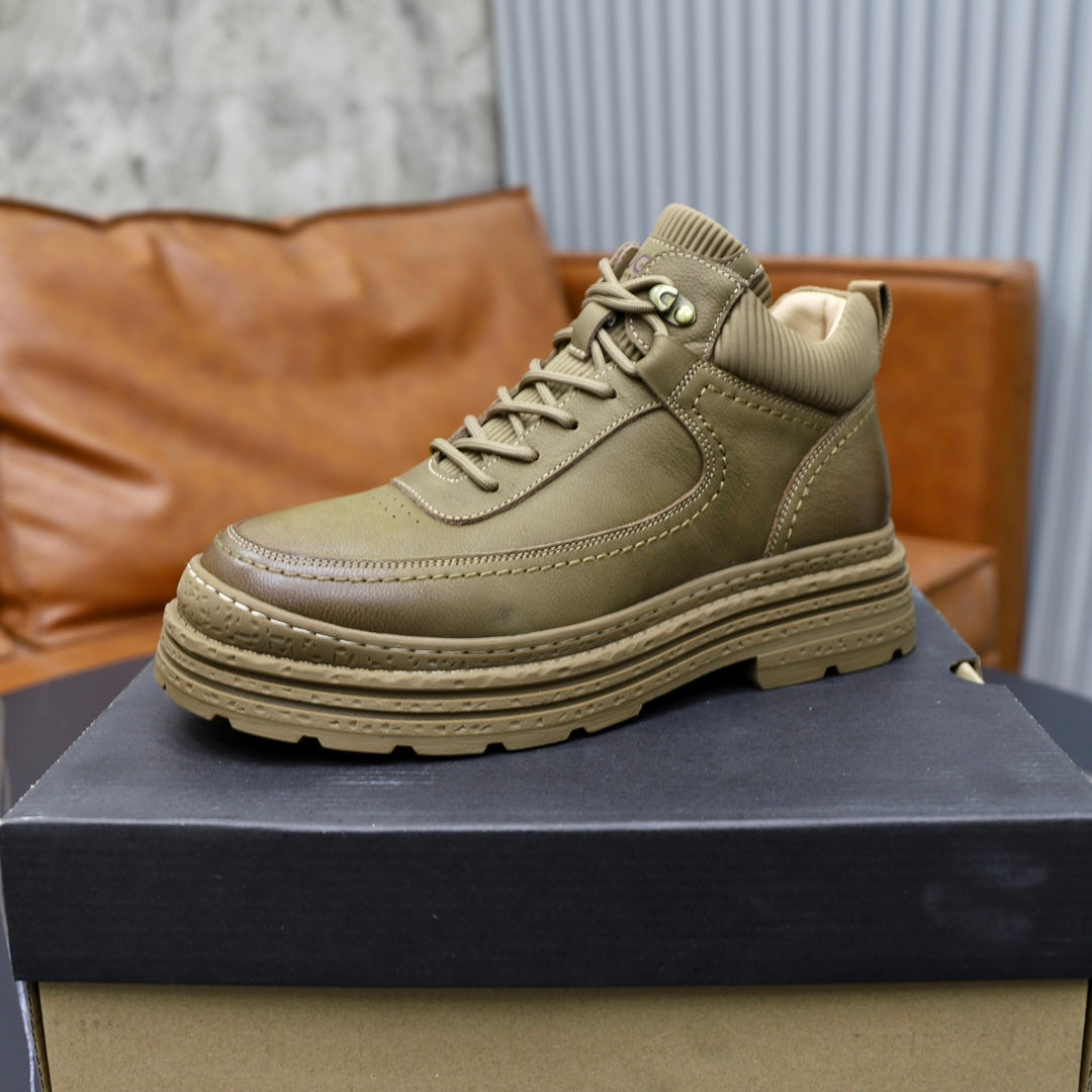 UGG Olive Textured-Sole Lace-Up Ankle Boots