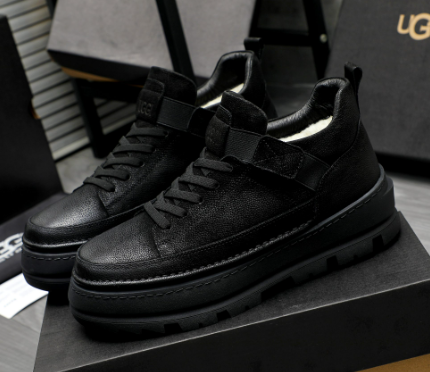 UGG Black Strap-Detail Lug-Sole Ankle Boots